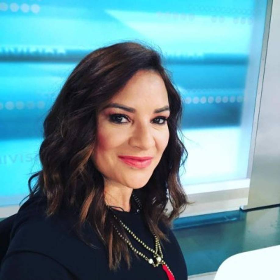 Emma Cecilia Bográn Ustariz<br/><br/>La porteña es reconocida por trabajo en cadenas hispanas Telemundo y Univision.<br/><br/>Cecilia es ganadora de tres Golden Mics, un Emmy, varios LA Press Club Awards, un premio de GLAAD (Gay and Lesbian Association) y otros reconocimientos otorgados por las autoridades de la ciudad de Los Ángeles.<br/><br/>Actualmente trabaja en el noticiero 'Primera Hora' de Univision 34 Los Angeles.