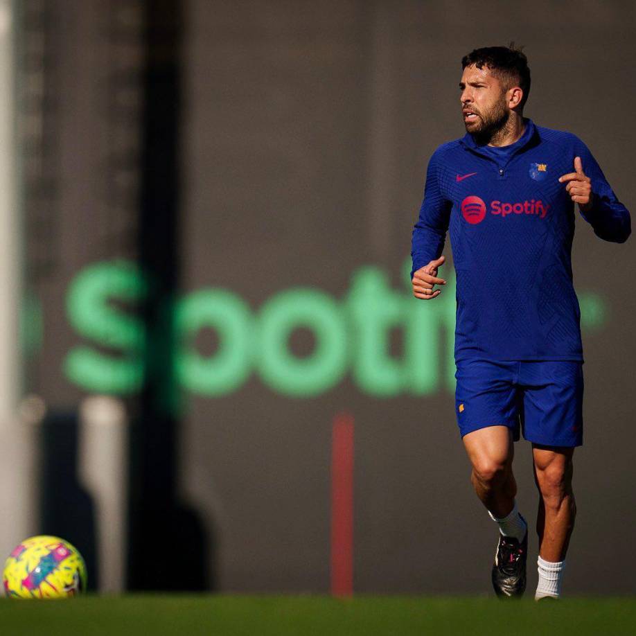 Jordi Alba: Con la proyección de Alejandro Balde, el experimentado lateral ha pasado a ser suplente y venderlo para Barcelona supondría una baja importante en la masa salarial.