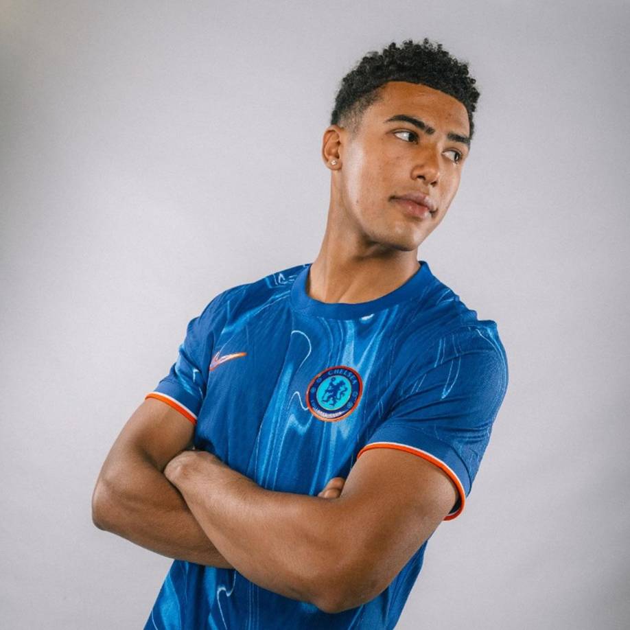 Caleb Wiley, internacional estadounidense, se incorporó al Chelsea el pasado verano procedente del Atlanta United y, tras representar a su país en los Juegos Olímpicos, salió cedido al Estrasburgo, donde ha disputado seis partidos en la Ligue 1. Ahora emprende una nueva aventura en el Watford.