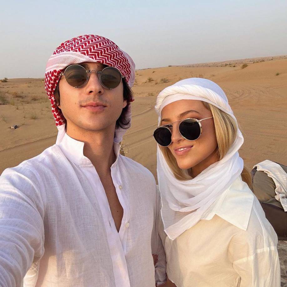 Durante su viaje, Rebeca ha dado a conocer que no anda sola, la hermosa rubia ha presumido que está junto a su novio Benjamin Fischmann realizando diferentes actividades. 