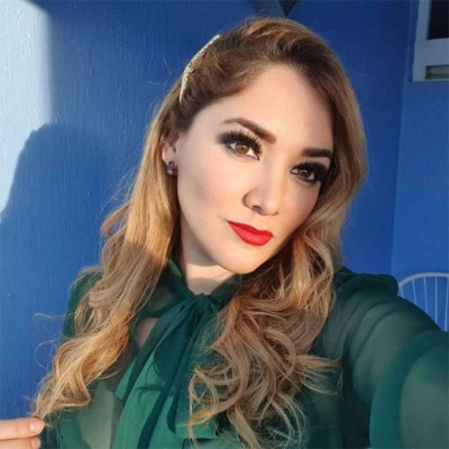 “No me quedé tranquila de estar aquí en pleno huracán con André. Estoy tratando de salir de Cancún, no me quiero arriesgar a los vientos, los vidrios y esas cosas con un bebé”, dijo Sherlyn antes de abordar el último avión con destino a la capital del país.<br/><br/>