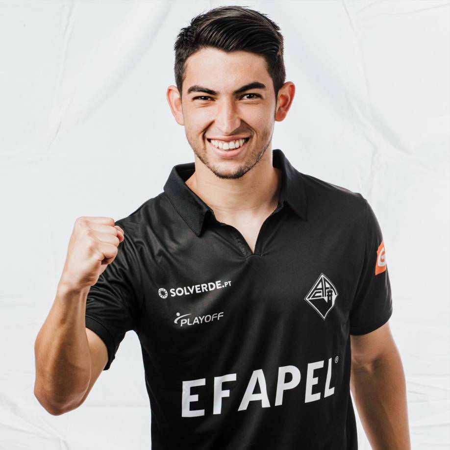 Jonathan Rubio - El volante ofensivo confirmó que jugará en otro equipo del extranjero la próxima temporada. En la campaña que recién terminó militó en el Académica de Coimbra de la Segunda División de Portugal.