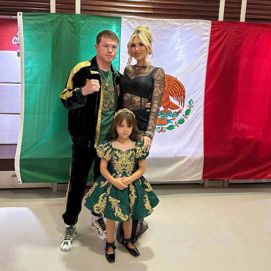 Saúl “Canelo” Álvarez actualmente está concentrado en el combate contra Jermell Charlo de este sábado 30 de septiembre, repasamos un poco la vida de su esposa Fernanda Gómez.
