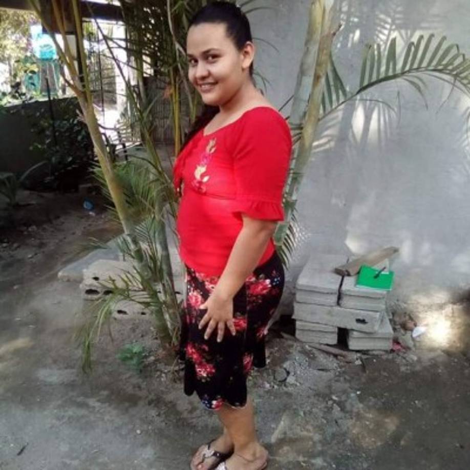 Las otras personas que iban a bordo del vehículo en el que se conducía cuando falleció también eran familiares de ella. Todos se recuperan en un centro hospitalario de Choloma.