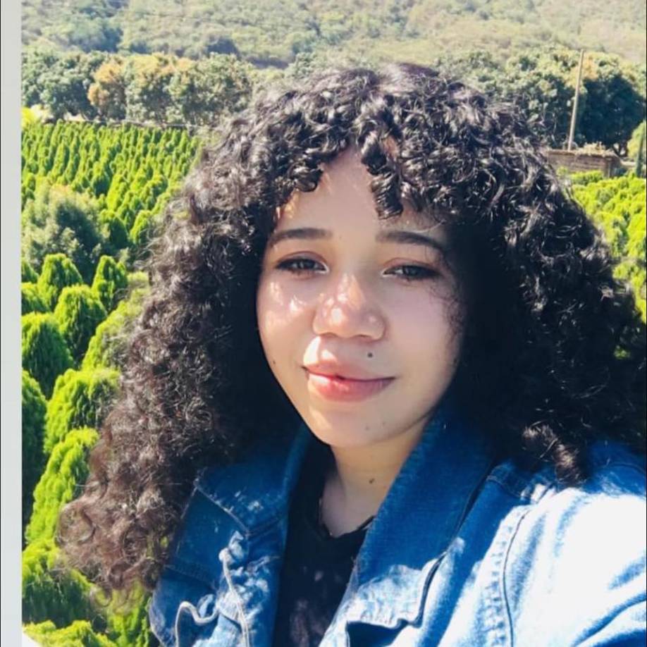 La otra persona que iba a la par de Ricxi resultó herida y fue trasladada a un centro asistencial de la zona.