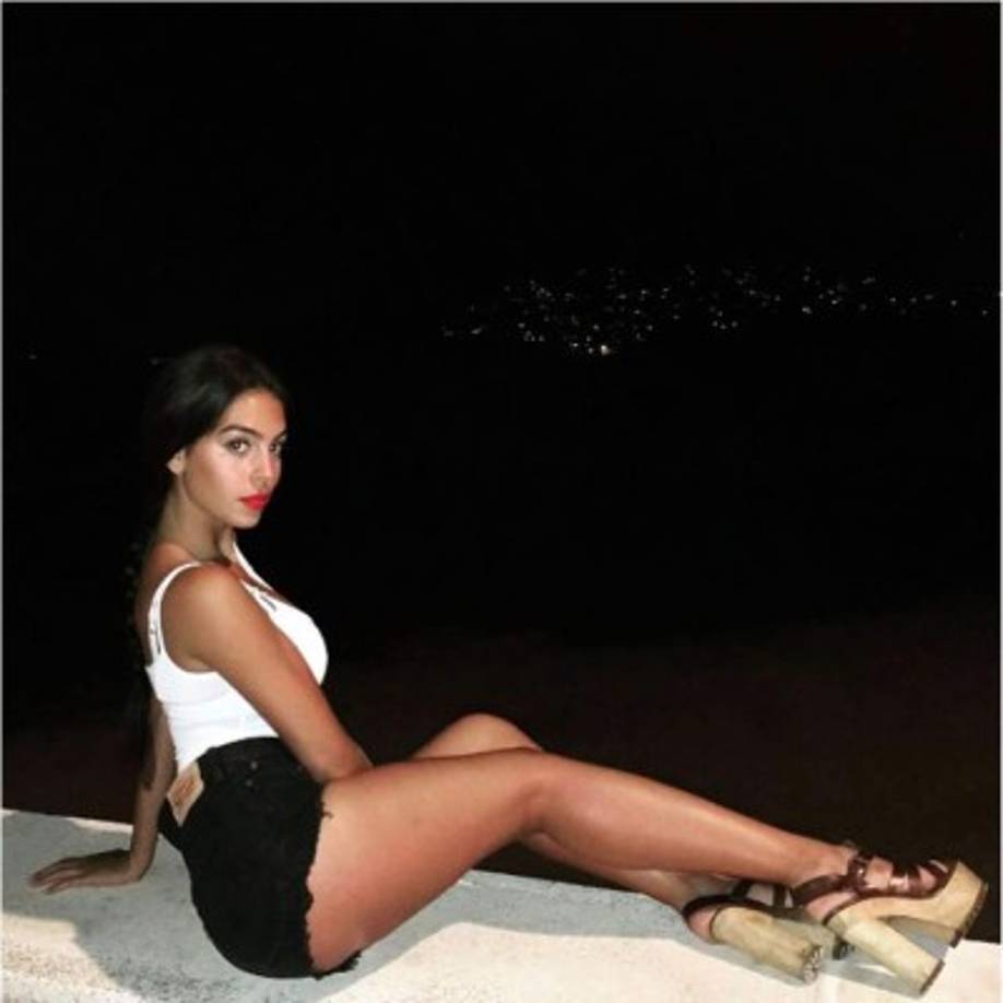 Y es que desde que se le conoce como la novia de Cristiano Ronaldo, la primera formal desde Irina Shayk, Georgina ha cuidado mucho el contenido divulgado a a través de las redes sociales.