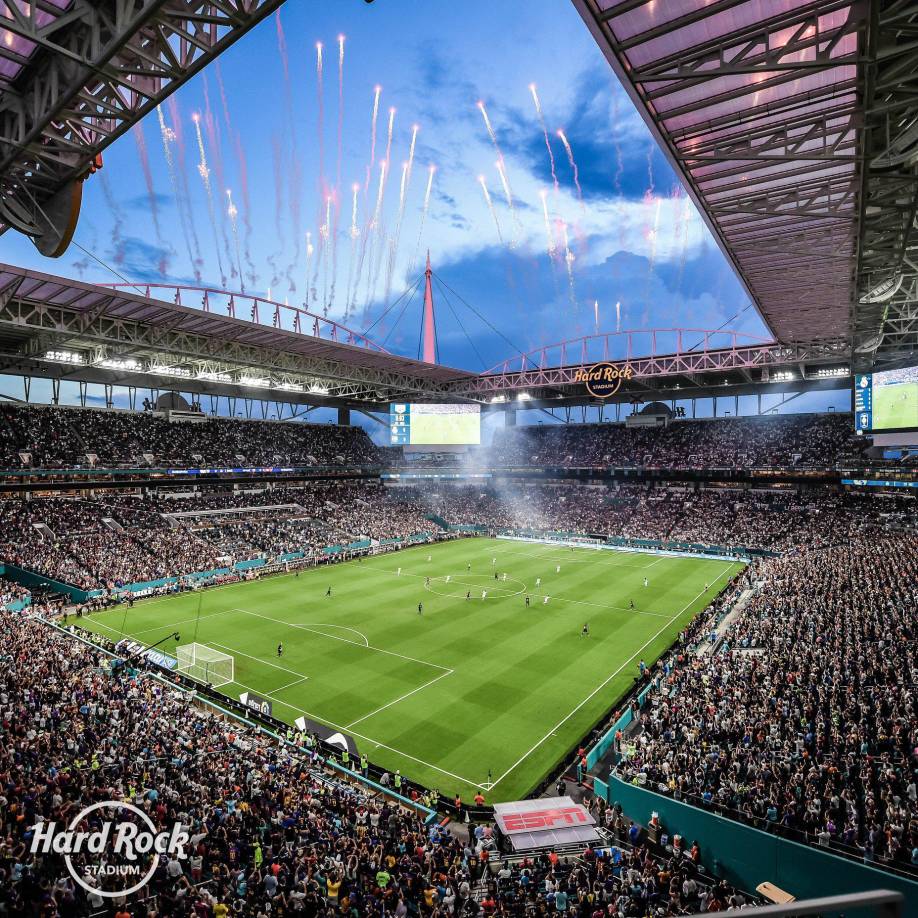 El Hard Rock Stadiumn tiene un aforo para 75, 540 espectadores. 