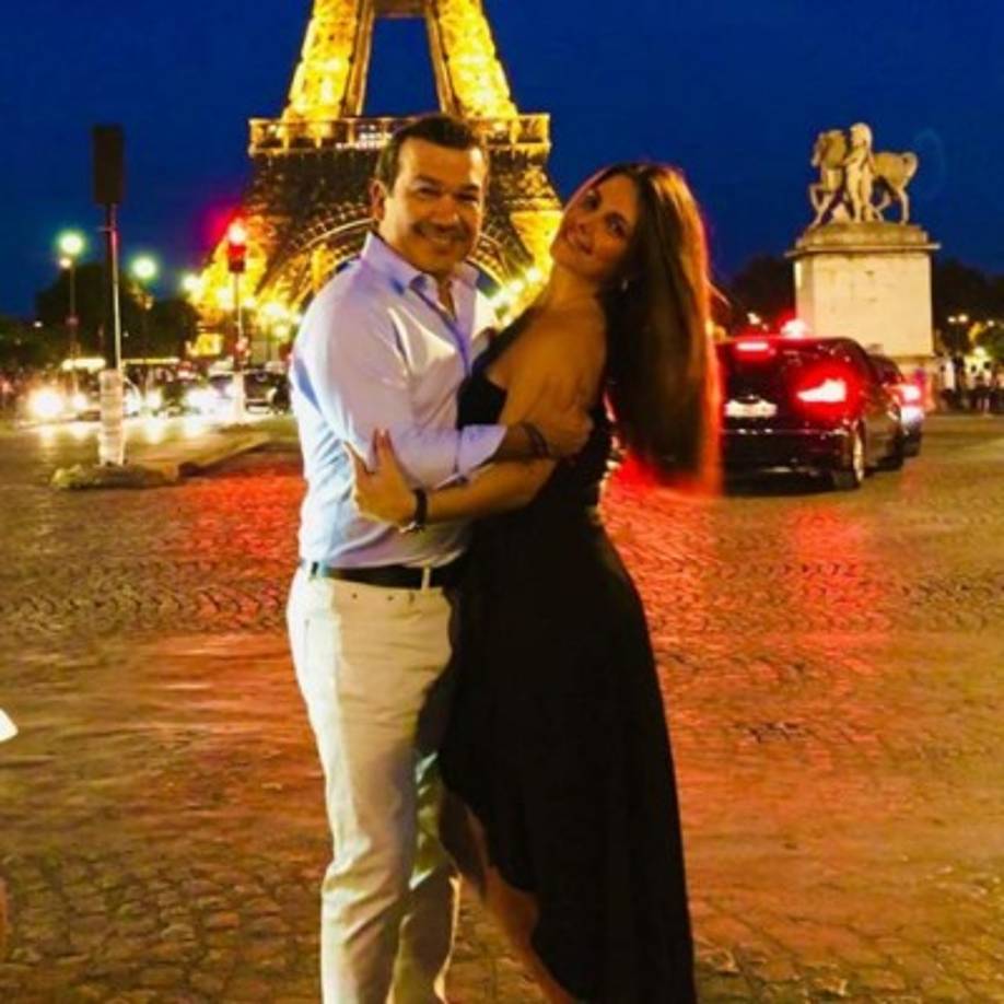 Junto a su esposo disfrutan de una vida más tranquila, de hecho, se la pasan viajando a diferentes partes del mundo.