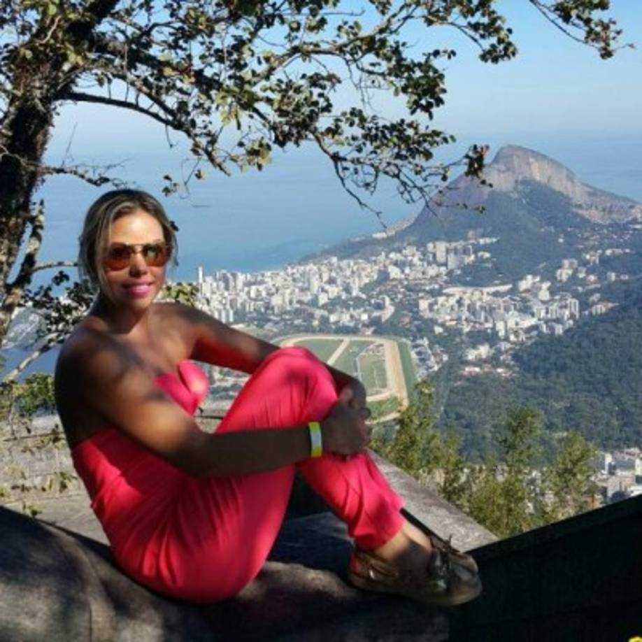 Tiene 33 años y estudio Ingeniera Industrial.