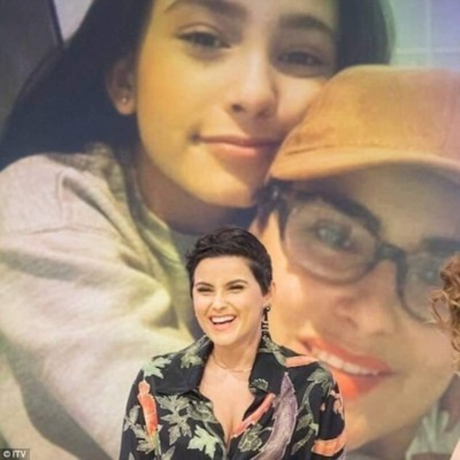 Aunque los problemas familires eran sofocantes, también su sobrepeso y agobio por la fama hicieron cambiar radicalmente a Nelly Furtado.