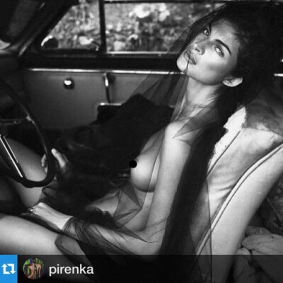 Montserrat Oliver, de 49 años con su novia la modelo Yaya Kosikova, 29.