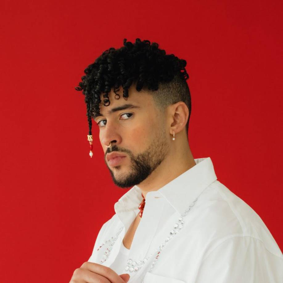 Martínez sospecha que a su madre le gustaría que con el tiempo sentara cabeza y completara un santificado sacramento. “A ella le encantaría que me casara por la iglesia y tenga hijos”, pero dijo que por ahora “No. No me parece.” 