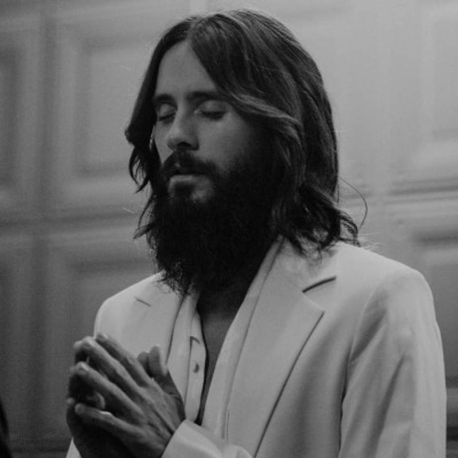 No es la primera vez que Jared Leto ha sido relacionado con 'Jesucristo' su aspecto es el ideal con la imagen que el marketing ha creado para el Cristo.