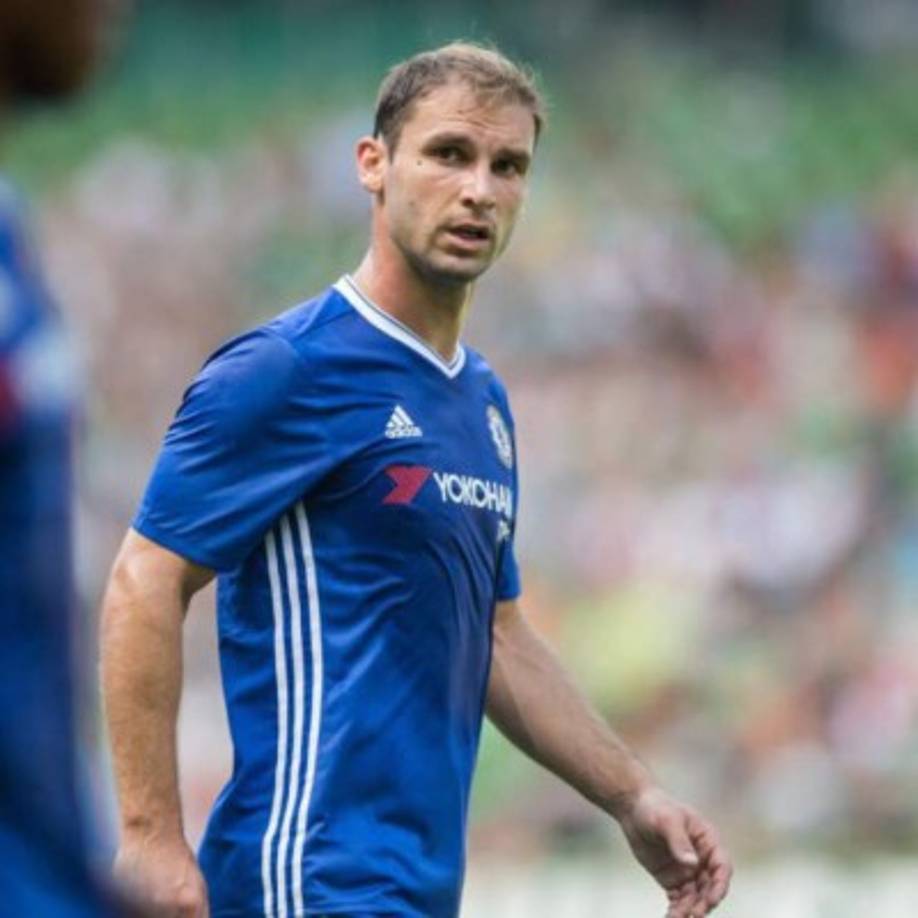 El serbio Branislav Ivanovic, del Chelsea, llegó hoy a San Petersburgo para fichar por el Zenit, ya que no estaba contando esta temporada para el técnico italiano Antonio Conte.