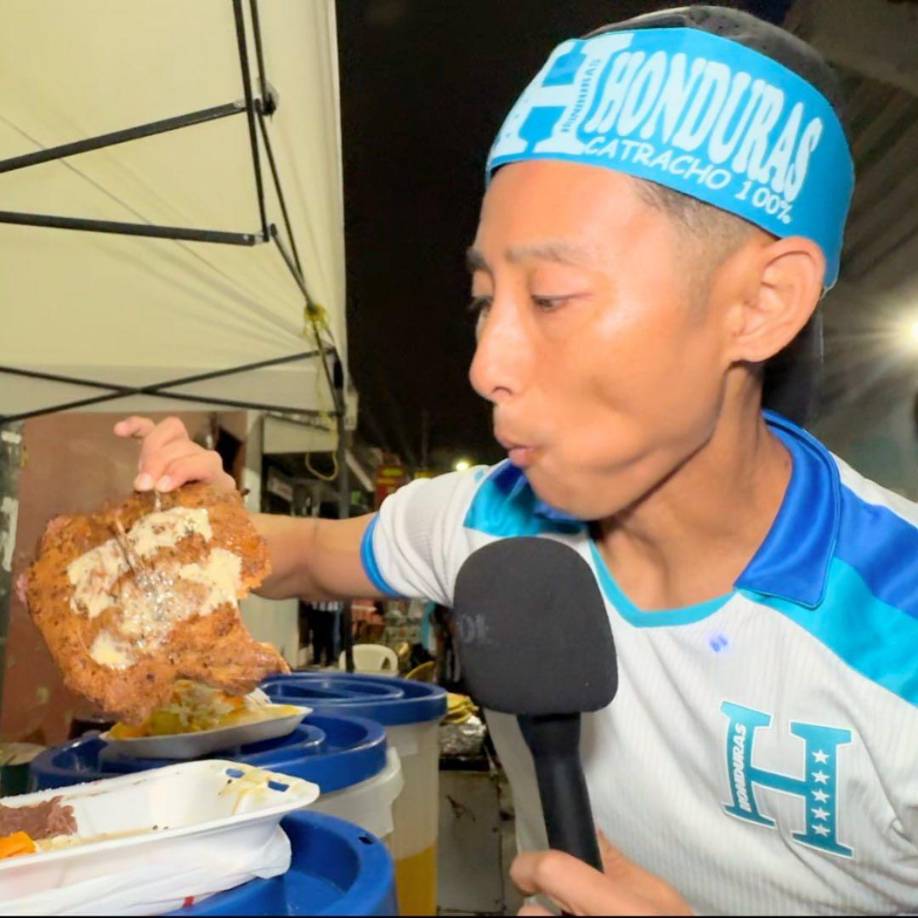 Shin hizo de todo, desde la prueba de comidas en los alrededores del coloso capitalino, entrevistas y disfrutar de toda la previa con los aficionados catrachos. 