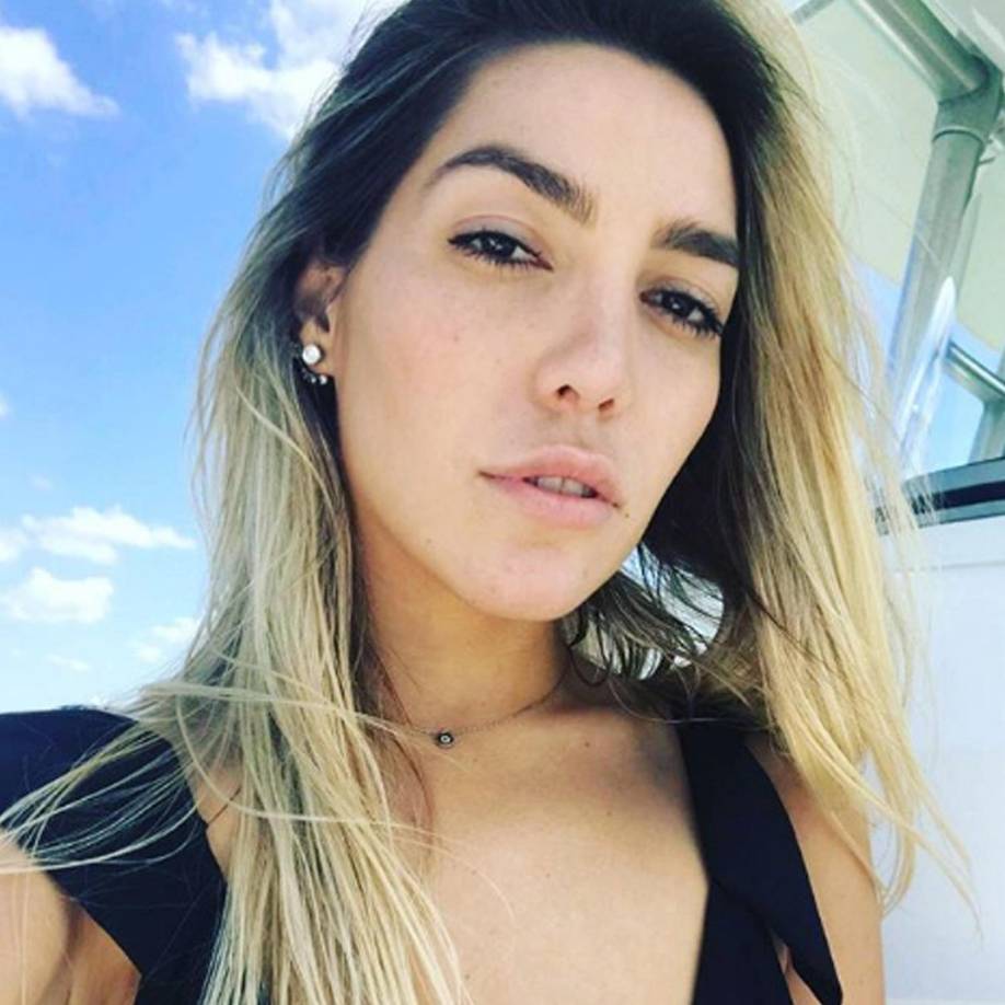 La cantante dijo el pasado viernes 29 de noviembre que hubo un contacto antes del deceso de doña Silvia. “ <b>Es parte de la familia</b>, y tiene los apellidos, y tiene la sangre, ¿cómo no lo voy a compartir con ella? Yo soy su madre y yo perdí a mi madre, y ella es sangre de la sangre de mi madre, entonces ¿cómo no lo vamos a compartir? <b>Ella se despidió, tuvo esa suerte, y tuvo ese derecho</b>, y la honró”, mencionó. La artista no dio mayores detalles ni tampoco fue clara en decir que esto haya sido una reconciliación entre ellas.