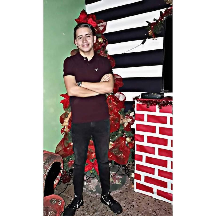 Otros testigos precisaron que el atacante fue otro hombre que huyó corriendo del sitio y que desconocen hacia dónde. 