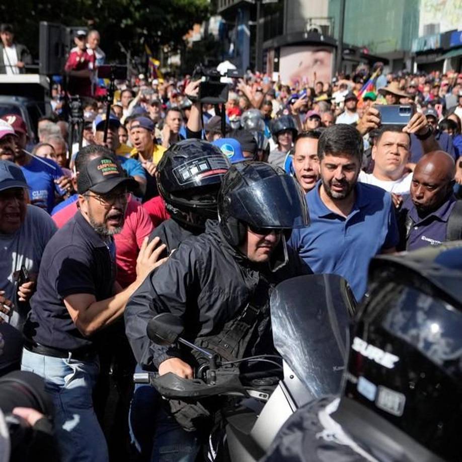 Machado también informó que, los conductores la pusieron en libertad tras recibir una llamada.