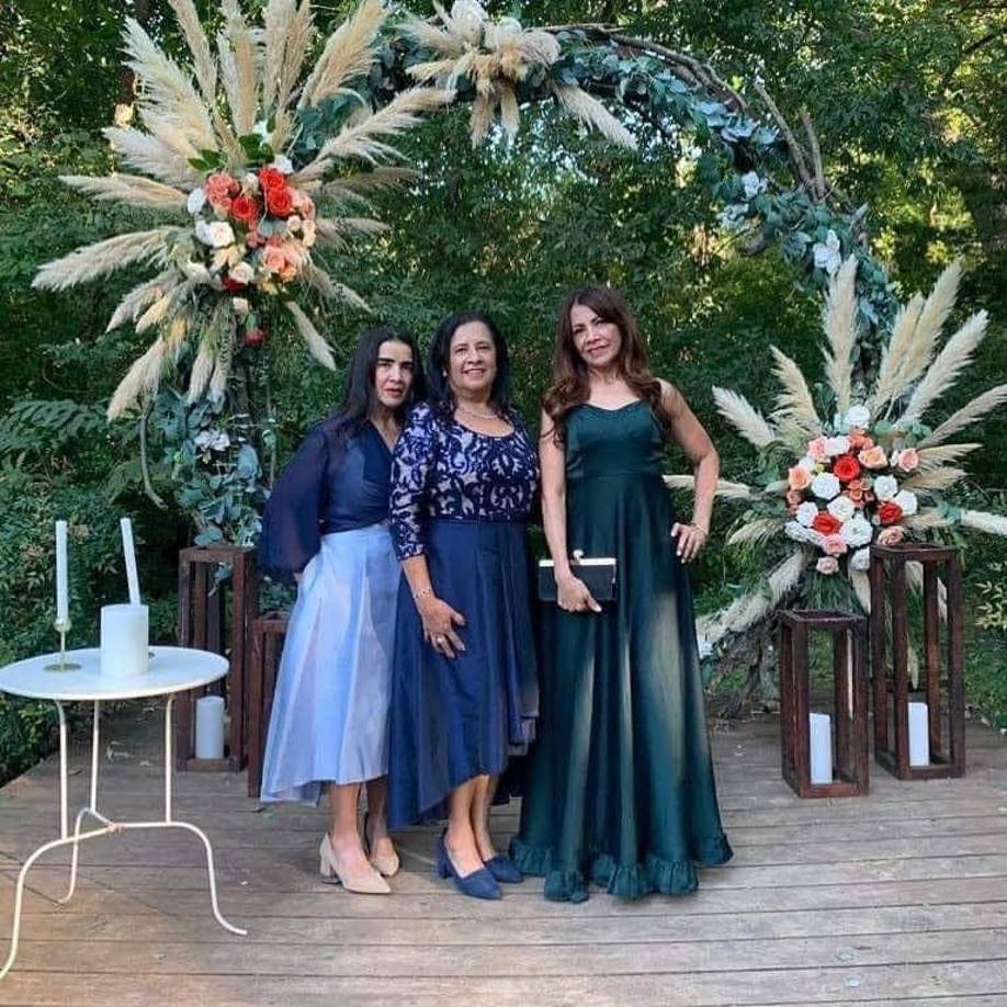 Las víctimas fueron identificadas dos días después como Odalia Orozco González de Álvarez, de 69 años, Elia Orozco, de 65 años, y Gladys Orozco, de 63 años.