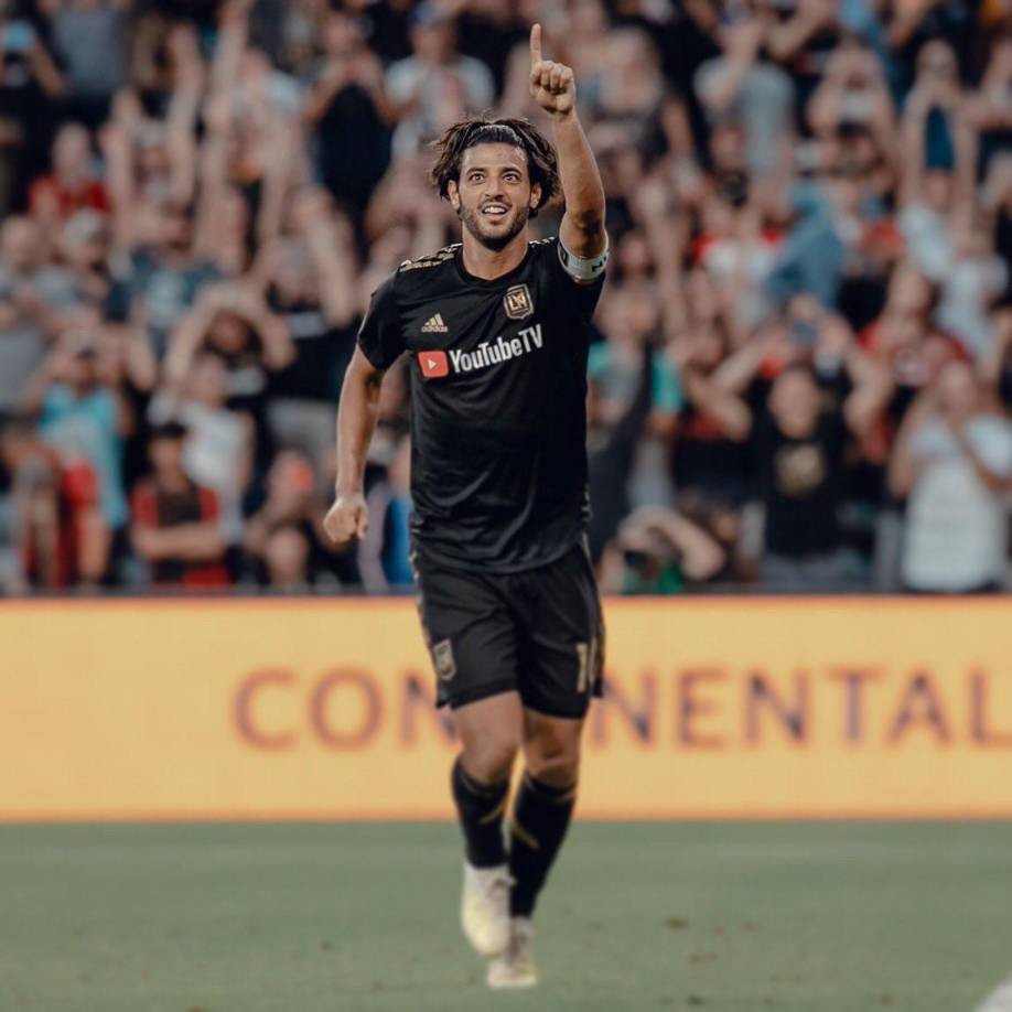 El delantero mexicano Carlos Vela confirmó que seguirá jugando con Los Angeles FC de la MLS: “Estoy muy contento de poder seguir aquí”, dijo Vela este domingo a la cadena ESPN, sin dar más detalles de su nuevo contrato.