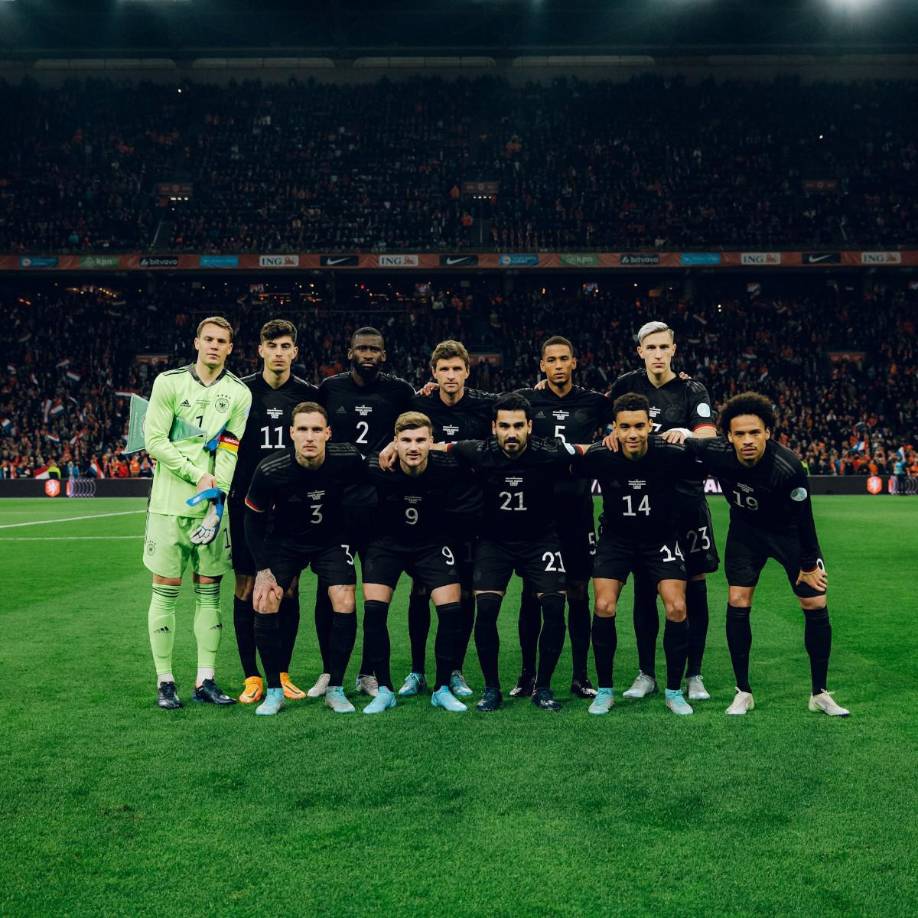 Alemania : El cuadro teutón se convirtió en la primera selección clasificada al certamen máximo del fútbol. La ‘Mannschaft’ se clasificó para su 18º Mundial consecutivo. Desde 1954, la RFA, luego la Alemania reunificada, ha llegado 12 veces a semifinales, ha disputado 8 finales y ha ganado 4 títulos.