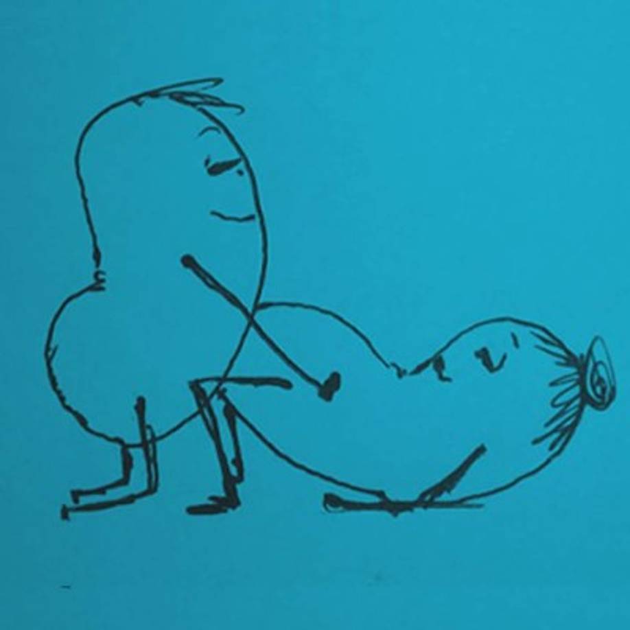 El puente:Ella debe acostarse boca arriba y elevar su pelvis hasta la tuya, pueden ayudarse con cojines para que sea más fácil para ella sostener la posición.