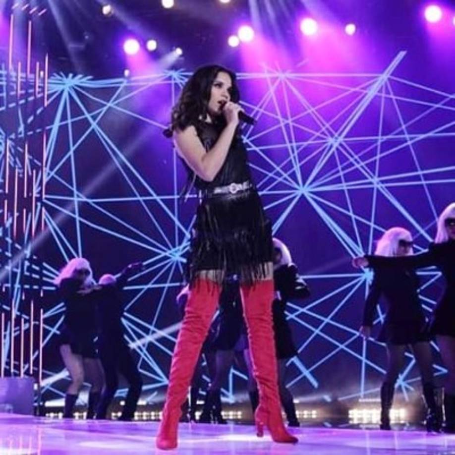 Poco a poco, la hondureña comenzó a tomar confianza en el escenario, gracias a las clases que reciben todos los días con maestros de gran renombre en el espectáculo mexicano.