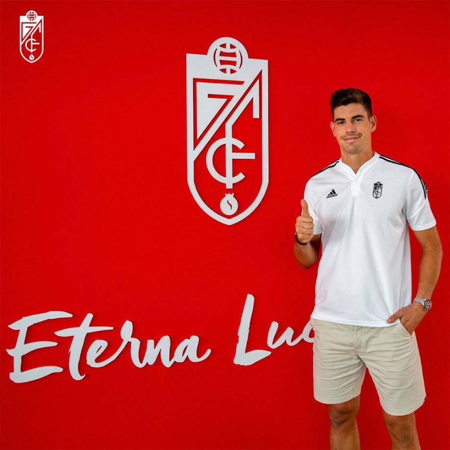 OFICIAL: El Granada ha fichado al guardameta Raúl Fernández. Firma hasta junio de 2024.