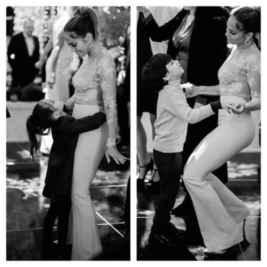 Jennifer López baila con sus hijos Emme y Max.