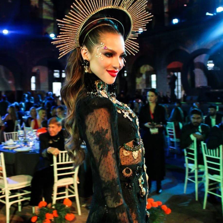 Cantú indicó que durante los últimos cuatro días han acogido en promedio a 30 participantes distintas y finalmente se han congregado todas en la Ciudad de México, preparándose para la gran final del 16 de noviembre. “Todas ya están concentradas en el hotel de referencia y también ya están preparando todos los preparativos para los ensayos”, indicó.