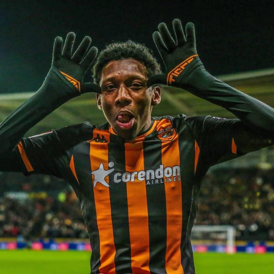 Se le cae fichaje al Barcelona, Jaden Philogene decide fichar por el Ipswich Town, que habría cerrado el trato con el Hull City por unos 18 millonesde euros. El jugador tendría un contrato de 5 años. El joven de 22 años fue buscado en su momento, detalla David Ornstein.