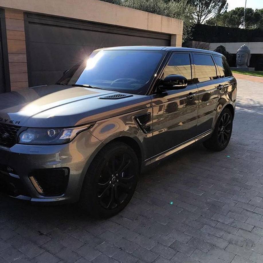 Range Rover Sport SVR - Este impresionante SUV tiene un precio base de 148.000 euros y cuenta con un potente motor 5.0 V8 Supercharged que desarrolla 550 CV de potencia. La imagen es de enero de 2016.