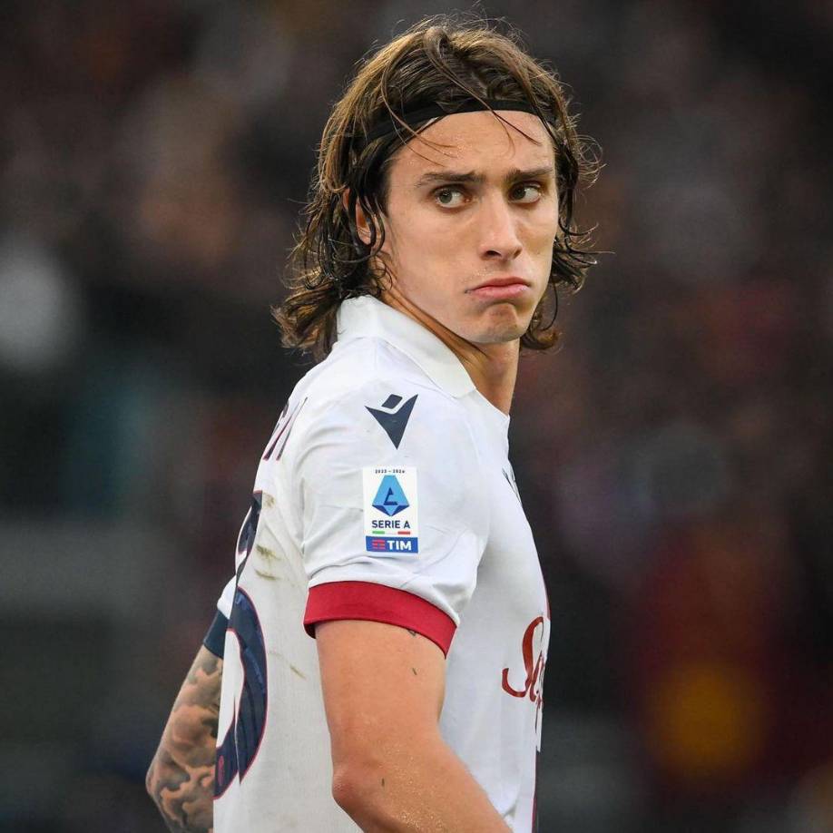 Adelanta Fabrizio Romano que el fichaje de Calafiori por el Arsenal es casi un hecho y el italiano firmará un contrato por cinco años por 4 millones de euros netos por temporada.