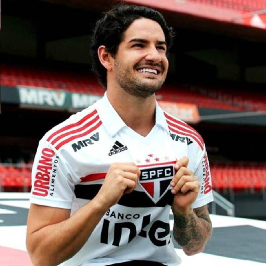 El Sao Paulo anunció el fichaje del atacante brasileño Alexandre Pato, que regresa así al club donde ya jugó en 2014 y 2015 tras poner fin a su etapa de dos años en el Tianjin Tianhai chino. A sus 29 años de edad, el brasileño vuelve a su país tras jugar en clubes como el Milan y Villareal en Europa.<br/>