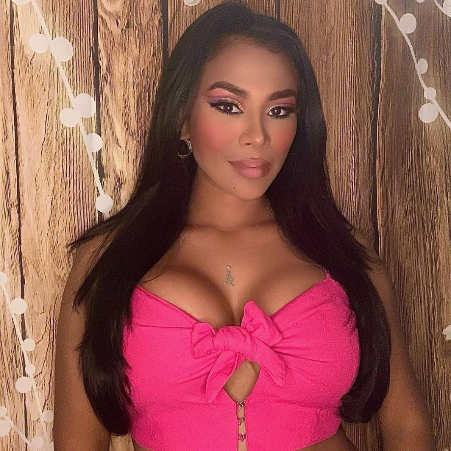 Además, mediante un video, confirmó que si ganase el premio de este importante evento de belleza latina, lo invertiría en una casa, ya que tiene dos hijos que también necesitan de ella.