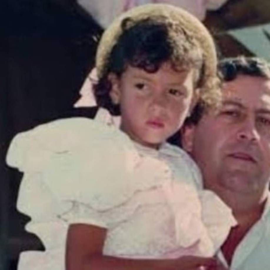 La hija de Pablo Escobar tiene actualmente 37 años y vive en Buenos Aires, Argentina.<br/>