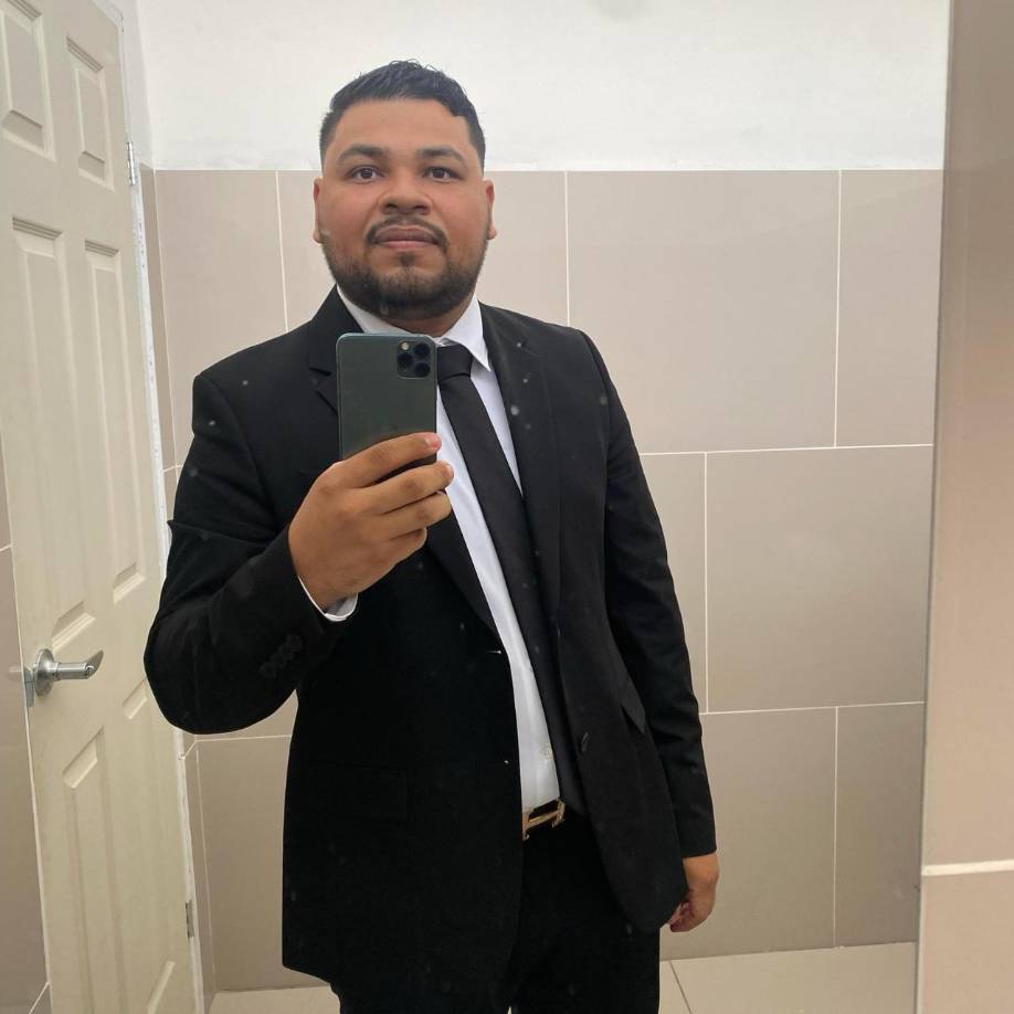 Pero fue este sábado 20 de enero, donde familiares de Estévez reportaron su muerte debido a un paro cardíaco que sufrió mientras era atendido en el Catarino.