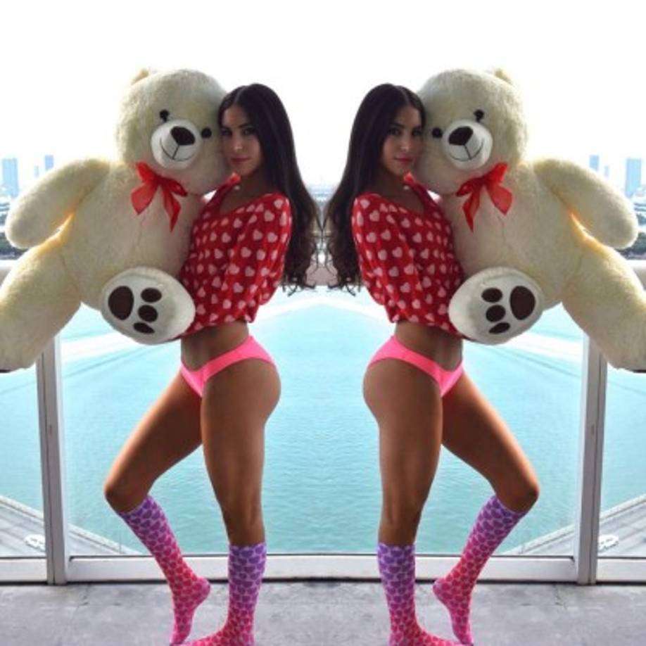 Considerada como una de las mujeres más sexys de las redes sociales, Selter convocó a una fiesta en Playa del Carmen, para convivir con sus seguidores.