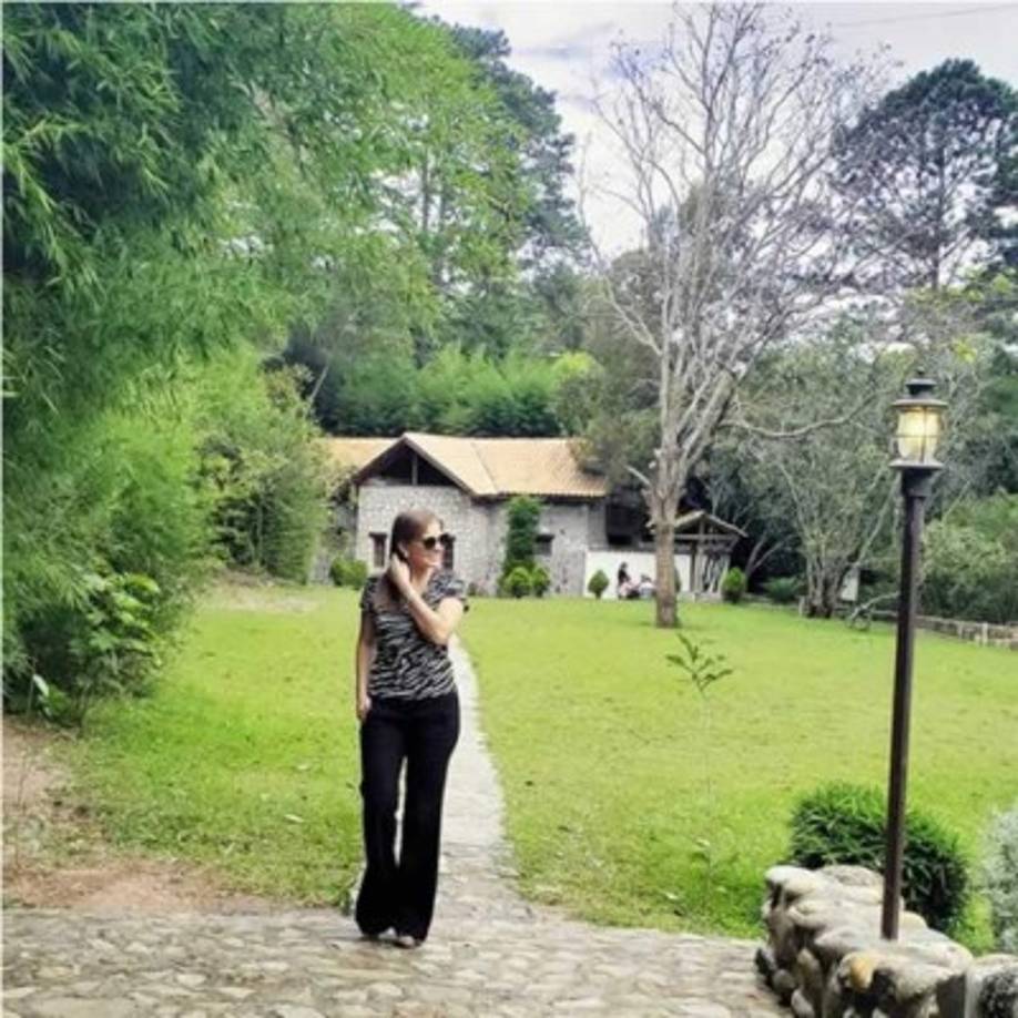 Cristina Rodríguez, presentadora de Noticias TN5, viajó a Santa Ana, Francisco Morazan, para disfrutar del feriado.