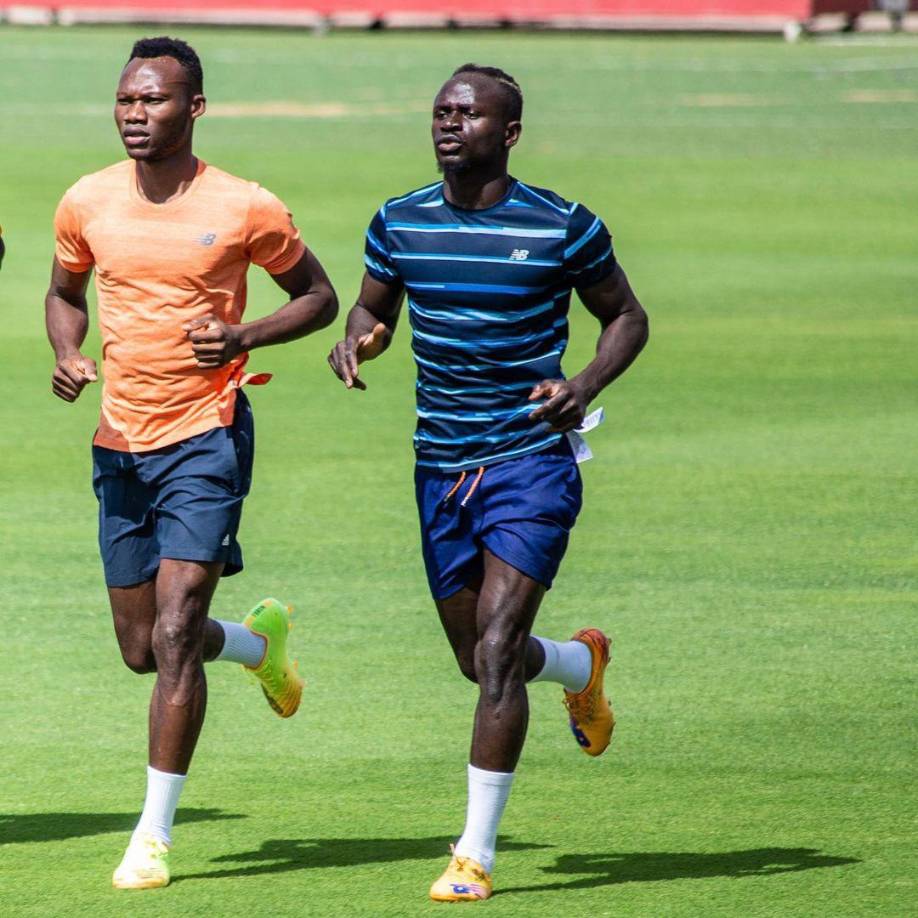 Désiré Segbé ha compartido varios momentos en sus redes sociales en las que ha convivido con la estrella del fútbol africano.