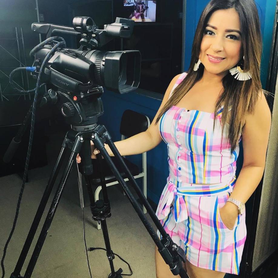 Denia López además es abogada y presenta el programa Toque Femenino de 45TV los sábados a las 7:00 pm. 