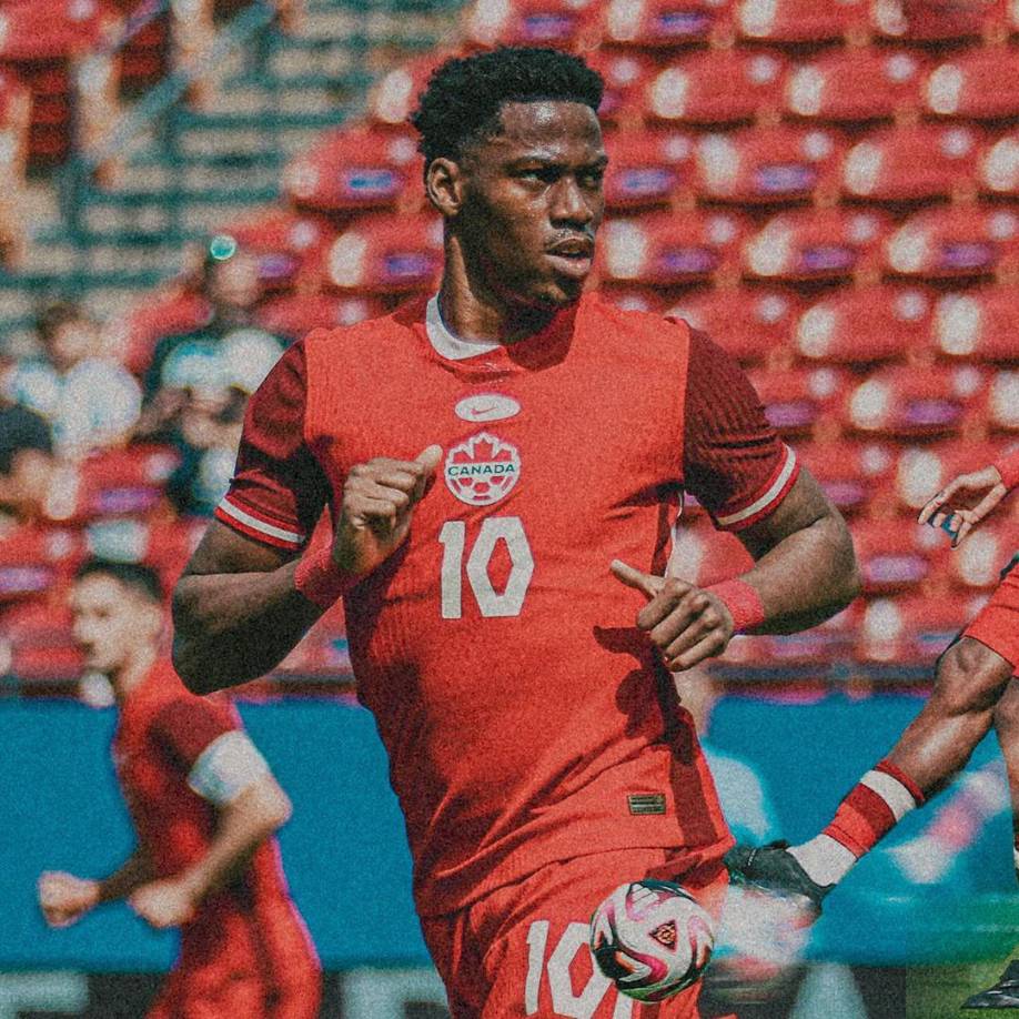 Según Sky Sports, Tottenham y Manchester United están detrás del delantero del Lille, el canadiense Jonathan David.