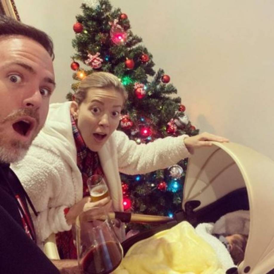 Fernanda Castillo. El 19 de diciembre, la actriz y su prometido Erik Hayser se convirtieron en papás de Liam, uno de los bebés más esperados del medio del espectáculo. Con una tierna fotografía la pareja dio la noticia a sus seguidores.