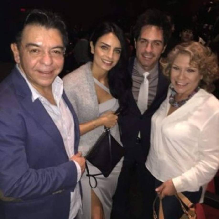 <br/>Aislinn es más cercana a su papá porque probó con él la aventura de ir a Estados Unidos a probar suerte en la actuación, sin embargo, la relación con su madre es muy buena, además de que es una abuelita muy cariñosa con la pequeña Kailani.<br/>