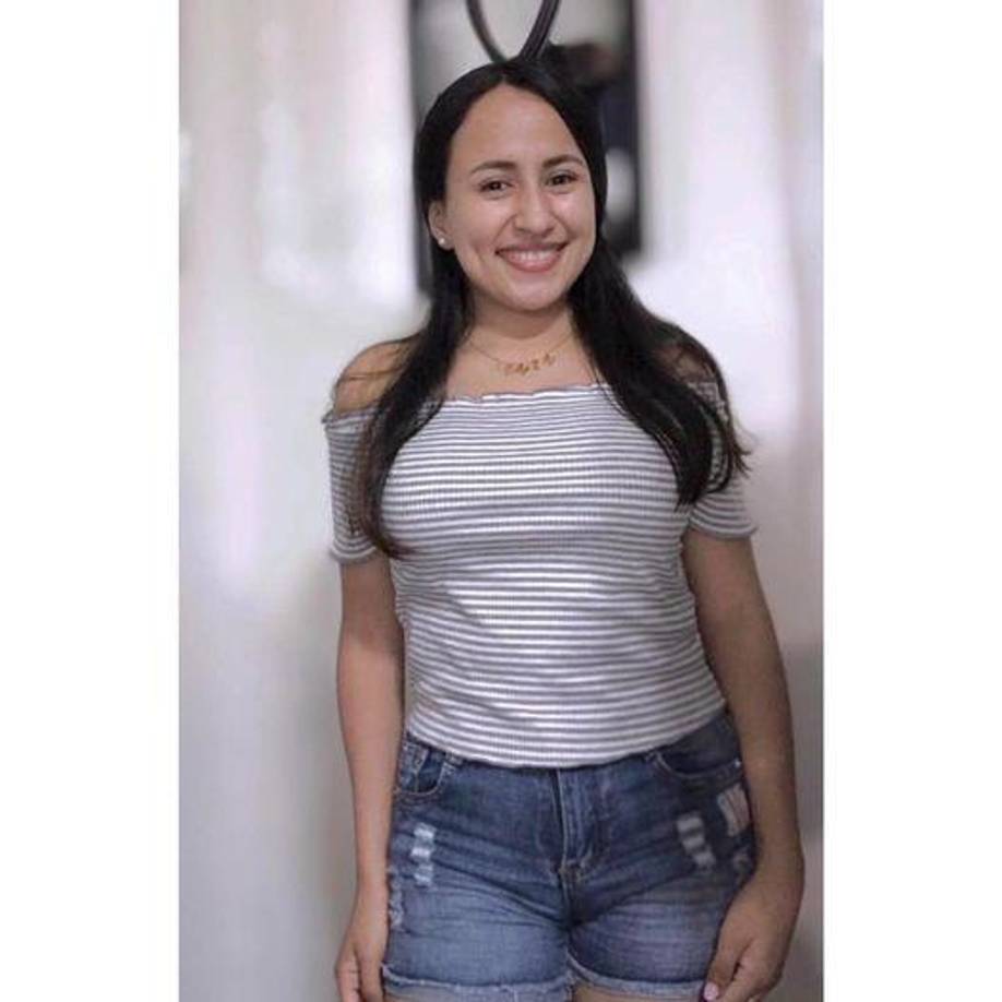 Sus docentes la definen como una alumna brillante y participativa que se destacaba en ferias científicas y tecnológicas.