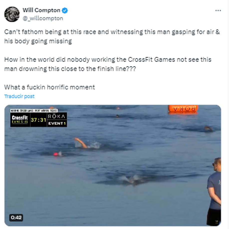 Fue entonces cuando sufrió un paro cardíaco y fue tragado rápidamente en las aguas, mientras la competencia continuaba,