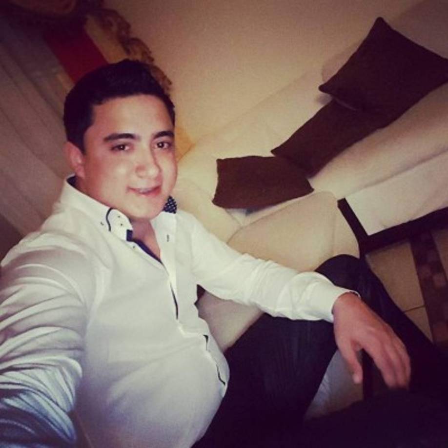 La policía informó que el vehículo presentaba varios impactos de bala.