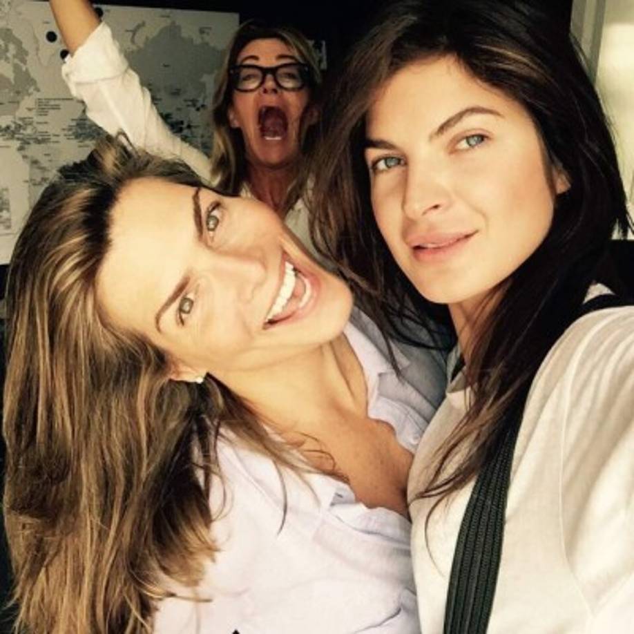 Y es que al parecer la conductora olvidó pronto a su pareja de 13 años y se dio una nueva oportunidad en el amor, ni más ni menos que con una modelo 20 años menor que ella.