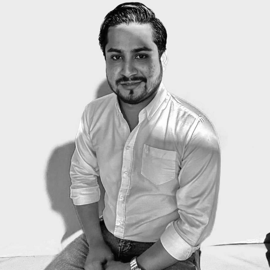 “Toda la ciudad está triste por la muerte de Javier, era una persona muy querida”, dijo uno de sus amigos.