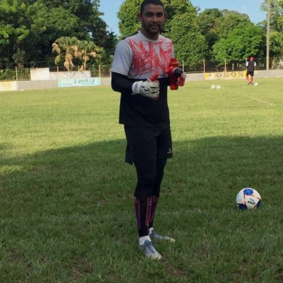 José Mendoza: El portero renovó su contrato por tres años más con el Vida.